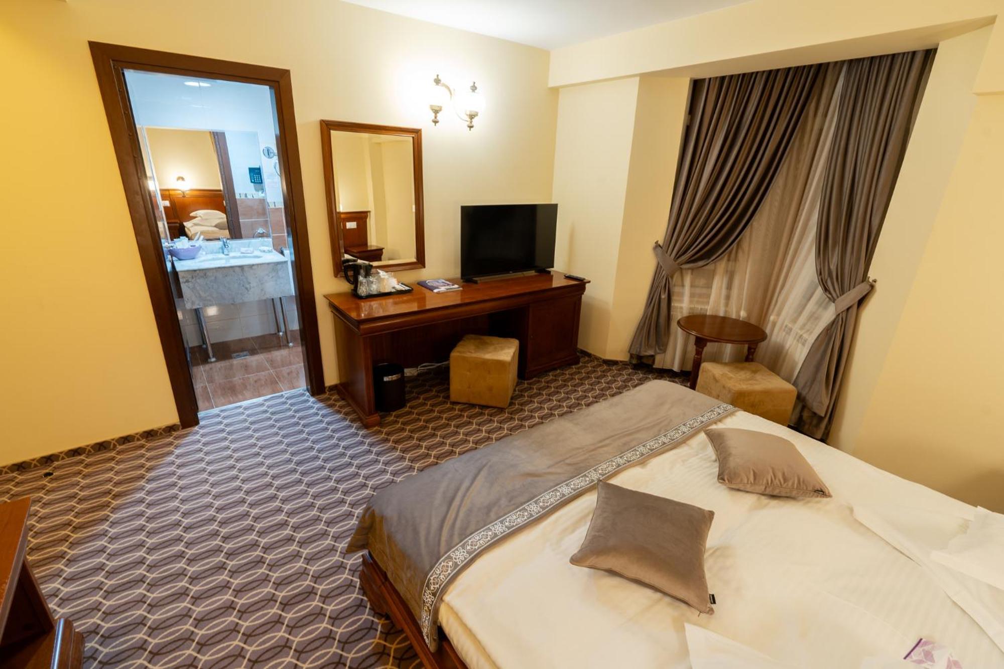 Hotel Dorna Vatra Dornei Eksteriør billede