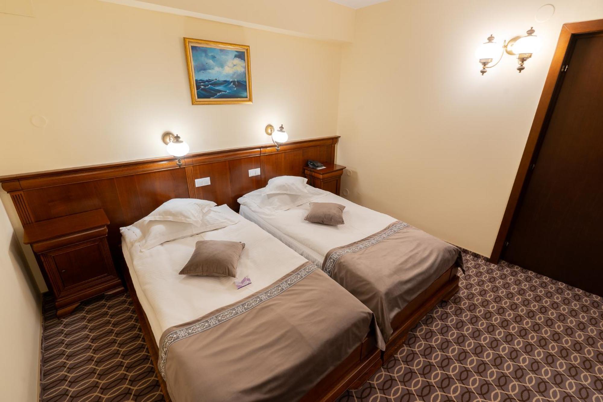 Hotel Dorna Vatra Dornei Eksteriør billede